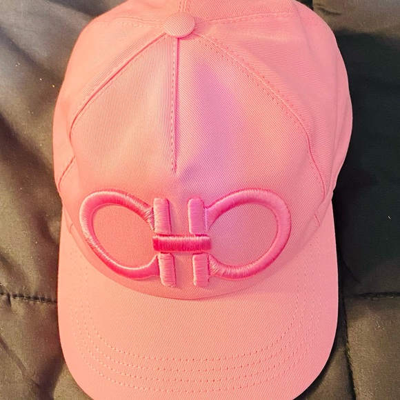 Ferragamo Gancini Baseball Cap - Picture 4 of 10